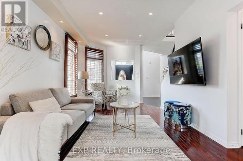 2044 Wilson Street, Innisfil (Alcona), ON - Indoor Photo Showing Living Room