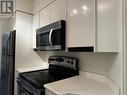 1413 - 7 Carlton Street, Toronto, ON  - Indoor Photo Showing Kitchen 