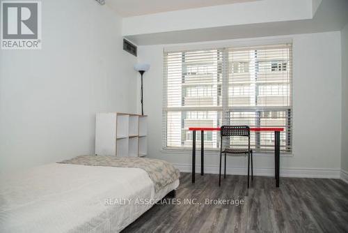 1413 - 7 Carlton Street, Toronto, ON - Indoor Photo Showing Bedroom