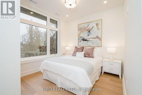 303 Wychwood Avenue, Toronto (Humewood-Cedarvale), ON - Indoor Photo Showing Bedroom