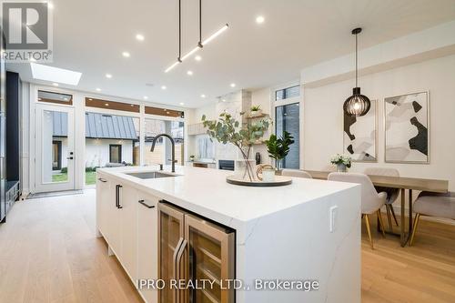 303 Wychwood Avenue, Toronto (Humewood-Cedarvale), ON - Indoor Photo Showing Kitchen With Upgraded Kitchen