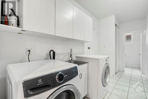 2329 Virginia Drive, Ottawa, ON - Indoor Photo Showing Laundry Room