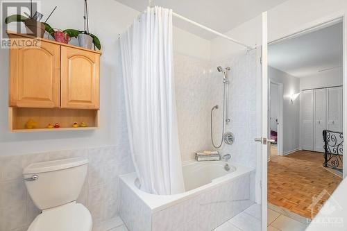 2329 Virginia Drive, Ottawa, ON - Indoor Photo Showing Bathroom