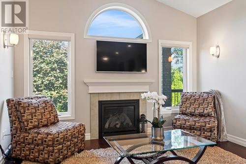 1423 Howlett Circle, London, ON - Indoor Photo Showing Living Room With Fireplace