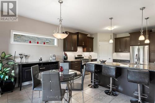 1423 Howlett Circle, London, ON - Indoor Photo Showing Kitchen With Stainless Steel Kitchen With Upgraded Kitchen