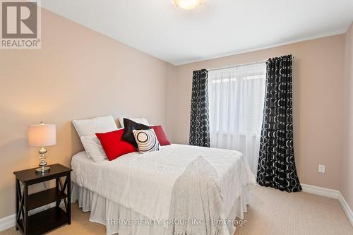 1423 Howlett Circle, London, ON - Indoor Photo Showing Bedroom