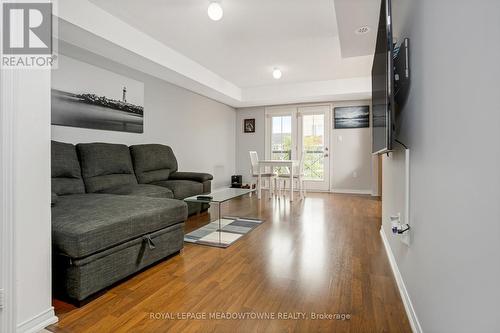 22 - 2500 Post Road, Oakville (Uptown Core), ON - Indoor Photo Showing Living Room