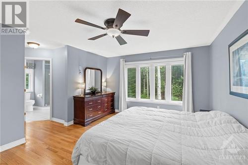 32 Sawgrass Circle, Ottawa, ON - Indoor Photo Showing Bedroom