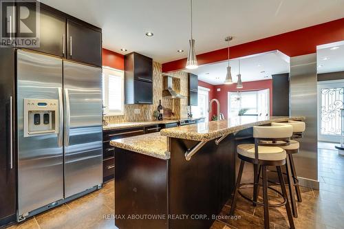 1125 Grandeur Crescent, Oakville (Iroquois Ridge North), ON - Indoor Photo Showing Kitchen With Stainless Steel Kitchen With Upgraded Kitchen