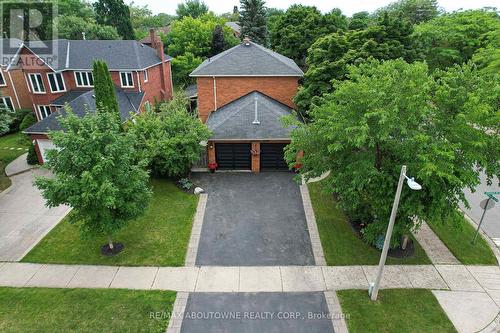 1125 Grandeur Crescent, Oakville, ON - Outdoor