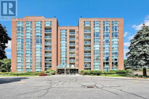 301 - 1225 North Shore Boulevard E, Burlington (Brant), ON - Outdoor With Balcony With Facade