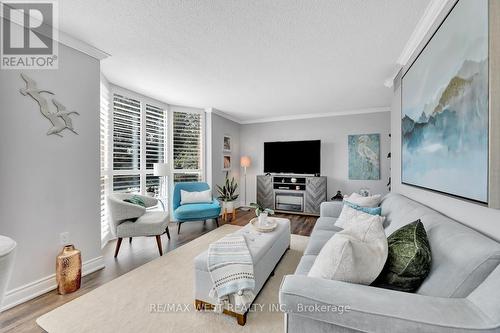 301 - 1225 North Shore Boulevard E, Burlington (Brant), ON - Indoor Photo Showing Living Room