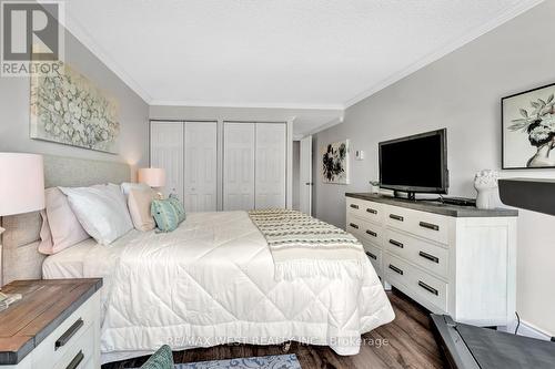 301 - 1225 North Shore Boulevard E, Burlington (Brant), ON - Indoor Photo Showing Bedroom