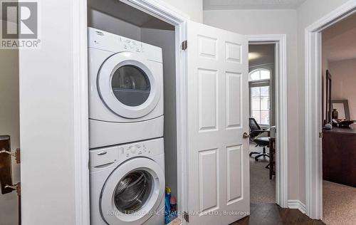 22 - 2435 Greenwich Drive, Oakville (West Oak Trails), ON - Indoor Photo Showing Laundry Room