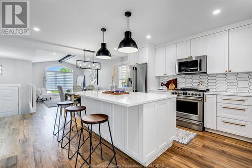 84 Foster Street, Wheatley, ON - Indoor Photo Showing Kitchen With Upgraded Kitchen