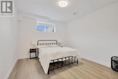 11502 Palmetto Street, Windsor, ON - Indoor Photo Showing Bedroom