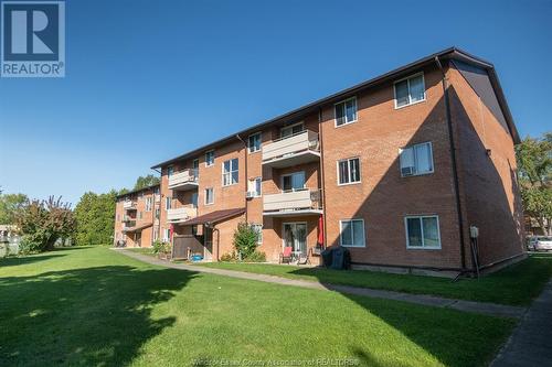 81 Baldoon Road Unit# 7, Chatham, ON - Outdoor With Balcony