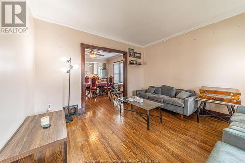 1542 Church, Windsor, ON - Indoor Photo Showing Living Room