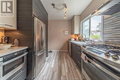 1542 Church, Windsor, ON - Indoor Photo Showing Kitchen