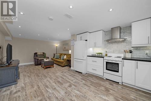 226 Daniel Street, Erin, ON - Indoor Photo Showing Kitchen