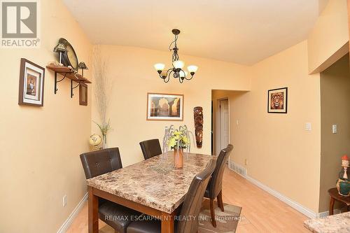 33 Fielding Crescent, Hamilton (Lawfield), ON - Indoor Photo Showing Dining Room