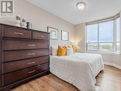 720 - 1700 Eglinton Avenue E, Toronto (Victoria Village), ON - Indoor Photo Showing Bedroom