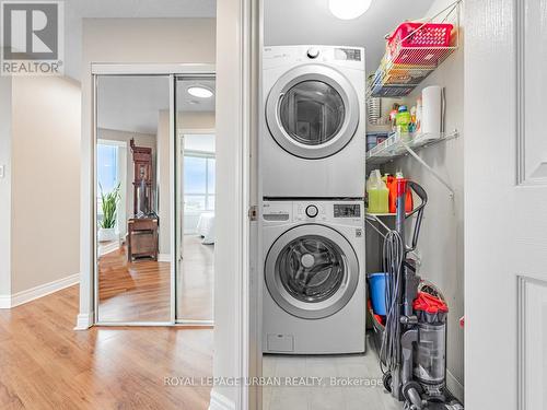 720 - 1700 Eglinton Avenue E, Toronto, ON - Indoor Photo Showing Laundry Room