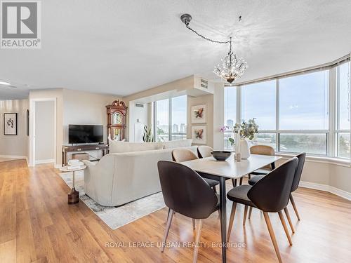 720 - 1700 Eglinton Avenue E, Toronto, ON - Indoor Photo Showing Other Room