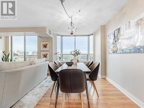 720 - 1700 Eglinton Avenue E, Toronto, ON - Indoor Photo Showing Dining Room