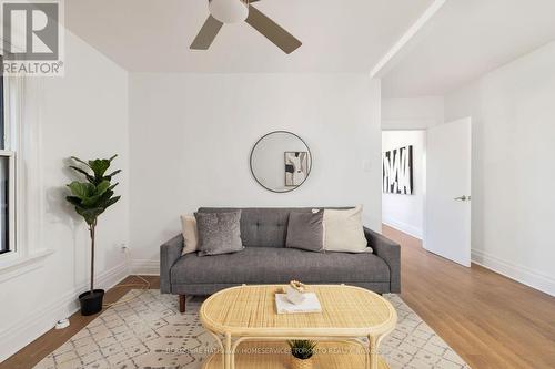 355 Lansdowne Avenue, Toronto (Dufferin Grove), ON - Indoor Photo Showing Living Room