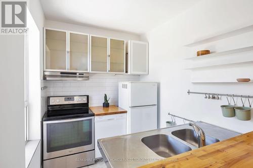 355 Lansdowne Avenue, Toronto (Dufferin Grove), ON - Indoor Photo Showing Kitchen With Double Sink