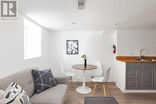 355 Lansdowne Avenue, Toronto (Dufferin Grove), ON - Indoor Photo Showing Dining Room