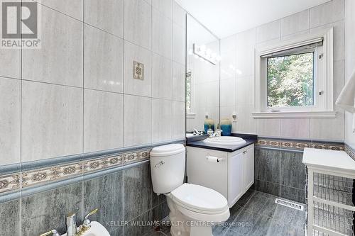 70 South Bonnington Avenue, Toronto (Birchcliffe-Cliffside), ON - Indoor Photo Showing Bathroom