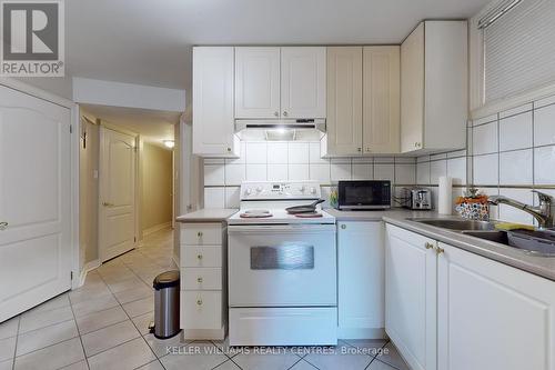 70 South Bonnington Avenue, Toronto (Birchcliffe-Cliffside), ON - Indoor Photo Showing Kitchen With Double Sink