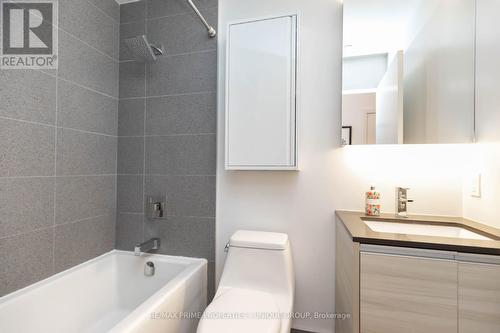 202 - 1190 Dundas Street E, Toronto (South Riverdale), ON - Indoor Photo Showing Bathroom