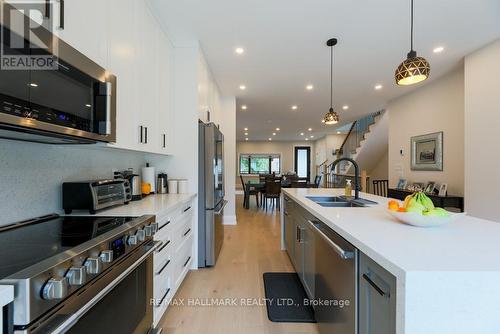 125 Leyton Avenue, Toronto (Oakridge), ON - Indoor Photo Showing Kitchen With Stainless Steel Kitchen With Double Sink With Upgraded Kitchen