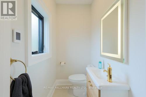 125 Leyton Avenue, Toronto (Oakridge), ON - Indoor Photo Showing Bathroom