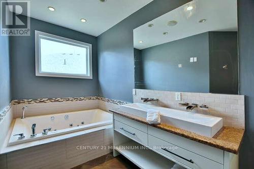 18 Blue Jay Place, Wasaga Beach, ON - Indoor Photo Showing Bathroom