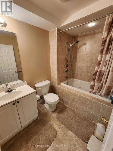 15 Maitland Street, Brampton (Central Park), ON - Indoor Photo Showing Bathroom