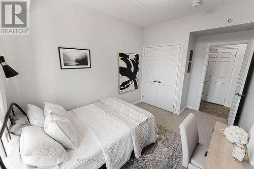 218 - 290 Liberty Street N, Clarington (Bowmanville), ON - Indoor Photo Showing Bedroom