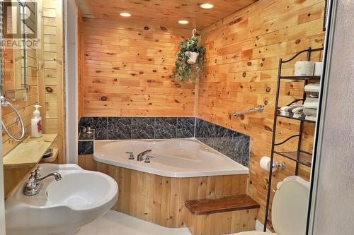 2 Horsechops Road, Cape Broyle, NL - Indoor Photo Showing Bathroom