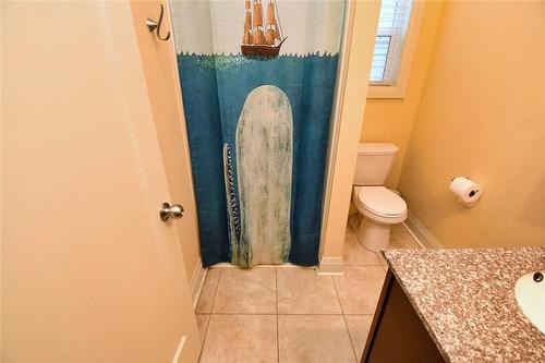 Main floor bathroom - 122 Haddon Avenue S, Hamilton, ON - Indoor Photo Showing Bathroom