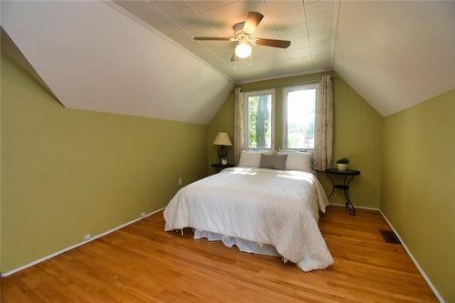 Second floor bedroom - 122 Haddon Avenue S, Hamilton, ON - Indoor Photo Showing Bedroom