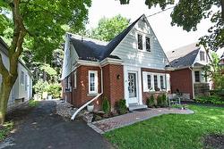 122 HADDON Avenue S  Hamilton, ON L8S 1X8