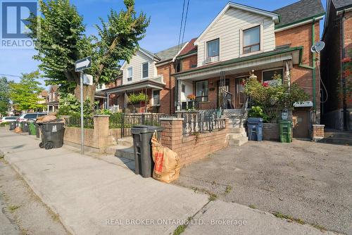 8 Beaver Avenue, Toronto (Dovercourt-Wallace Emerson-Junction), ON - Outdoor