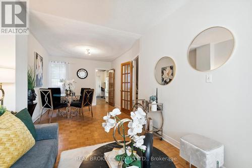 8 Beaver Avenue, Toronto (Dovercourt-Wallace Emerson-Junction), ON - Indoor Photo Showing Living Room