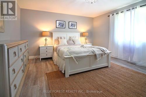 371 Sherwood Avenue, Central Elgin (Belmont), ON - Indoor Photo Showing Bedroom