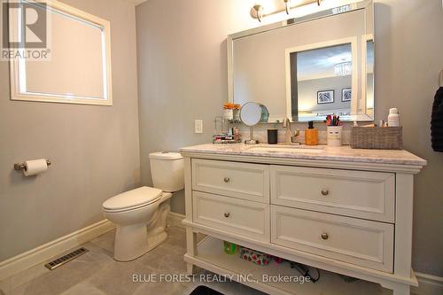 371 Sherwood Avenue, Central Elgin (Belmont), ON - Indoor Photo Showing Bathroom