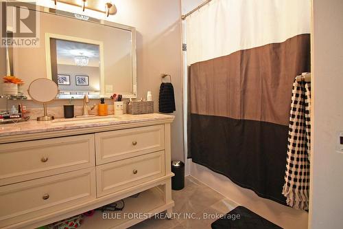 371 Sherwood Avenue, Central Elgin (Belmont), ON - Indoor Photo Showing Bathroom