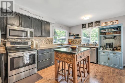 736 Daintry Crescent, Cobourg, ON - Indoor Photo Showing Kitchen With Upgraded Kitchen